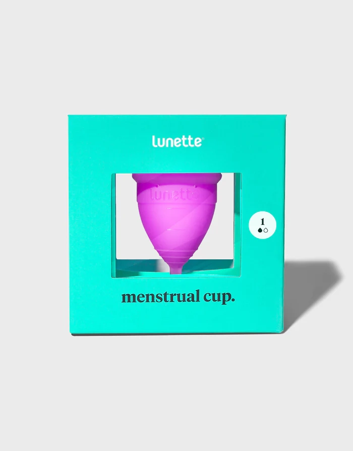 Менструальная чаша "Womanizer Lunette" 1 капля, фиолетовая 